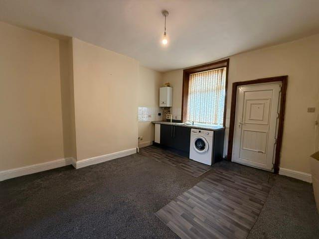 Barden Lane, Burnley BB10, 2 bed flat to rent, £550 pcm | PrimeLocation