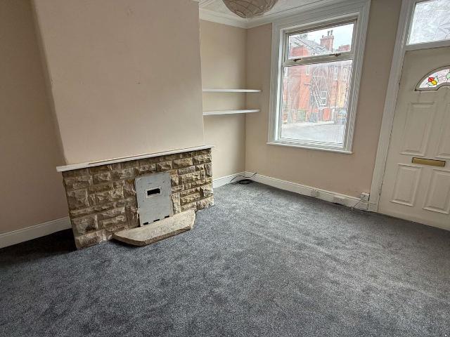Barden Mount, Armley, Leeds LS12, 2 bed terraced house to rent, £900 pcm | PrimeLocation