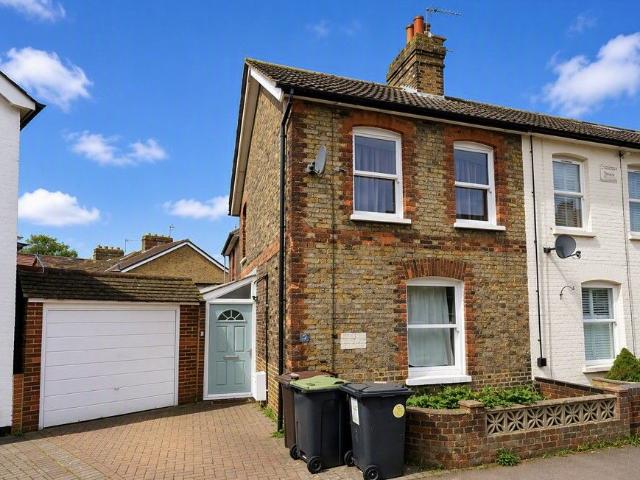 Barden Road, Tonbridge TN9, 2 bed terraced house to rent, £1,750 pcm | PrimeLocation