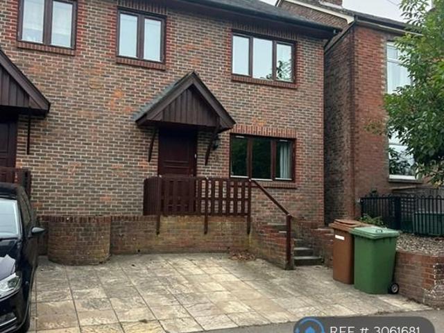 Barden Road, Tunbridge Wells, TN3 3 bed semi detached house to rent £1,900 pcm £438 pw