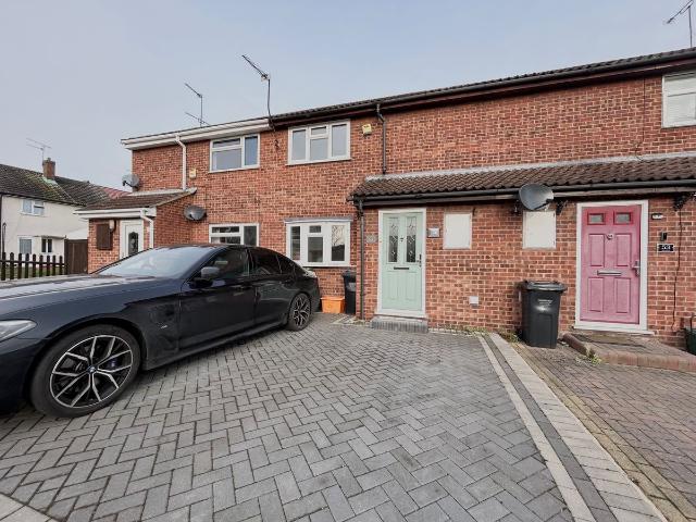 Bardfield, Basildon SS16, 2 bed property to rent, £1,550 pcm | PrimeLocation