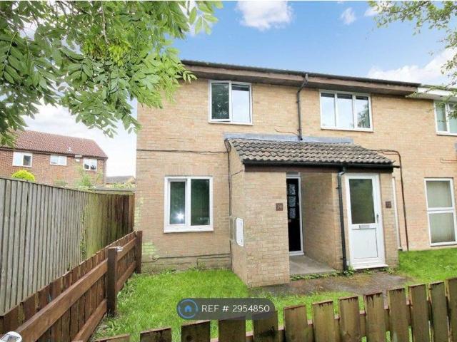 Bardsey Close, Swindon SN4, 2 bed maisonette to rent, £950 pcm | PrimeLocation