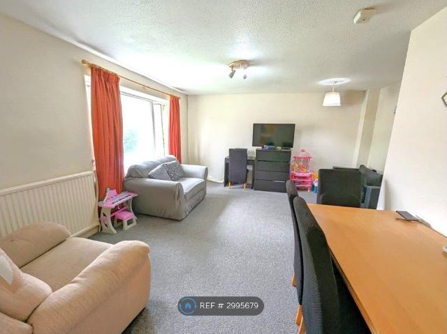 Bardsley Close, Croydon CR0, 2 bed flat to rent, £1,650 pcm | PrimeLocation
