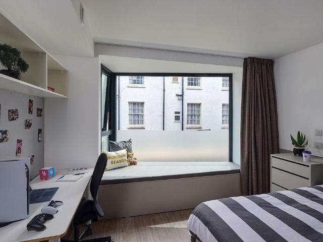 at Nationwide, Unilife Bargate House. 1 bed private hall to rent £1,517 pcm £350 pw