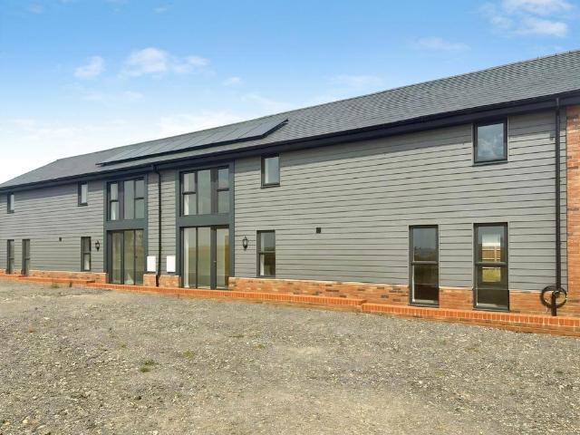 Barham Road, Huntingdon, PE28 4 bed property to rent £2,250 pcm £519 pw