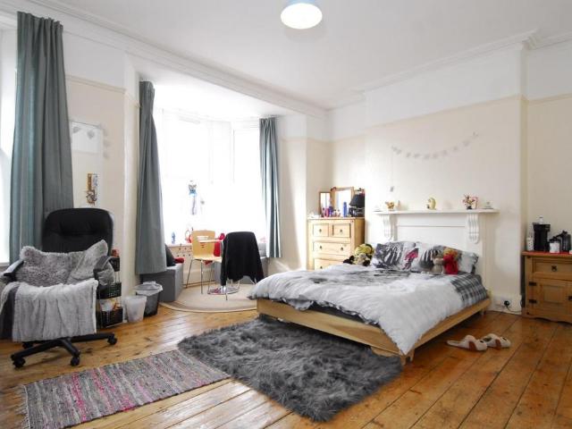 Baring Street, Plymouth PL4 4 bed house to rent £2,565 pcm £592 pw