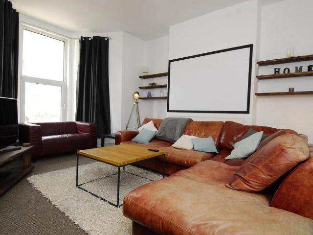 Baring Street, Plymouth PL4 6 bed house to rent £3,536 pcm £816 pw