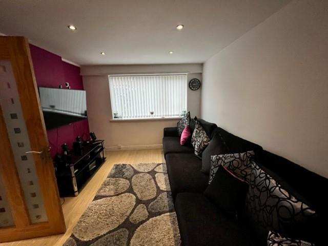 Bark Piece, Bartley Green, B32 3TJ, United Kingdom | 3 bed duplex for rent #89803182 | Rentberry