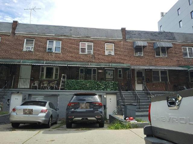 Barker Ave
