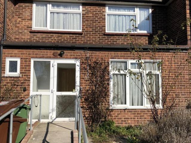 Barking IG11, 2 bed terraced house to rent, £2,200 pcm | PrimeLocation