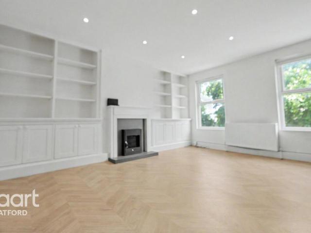 Barking Road, London 4 bed flat to rent £2,750 pcm £635 pw