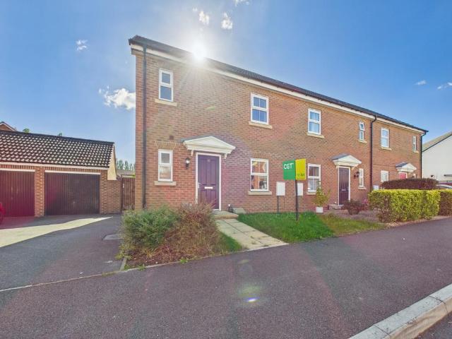 Barkston Heath, Kingsway, Quedgeley, GL2 3 bed house to rent £1,450 pcm £335 pw