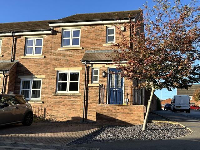 Barley Fields Close, Garforth, Leeds, West Yorkshire LS25, 2 bed terraced house to rent, £1,150 pcm | PrimeLocation