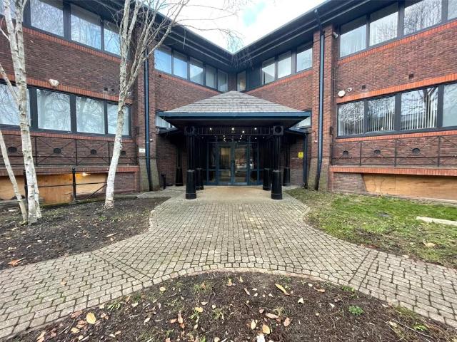 Barley Way, Fleet, Hampshire, GU51 1 bed flat to rent £1,150 pcm £265 pw