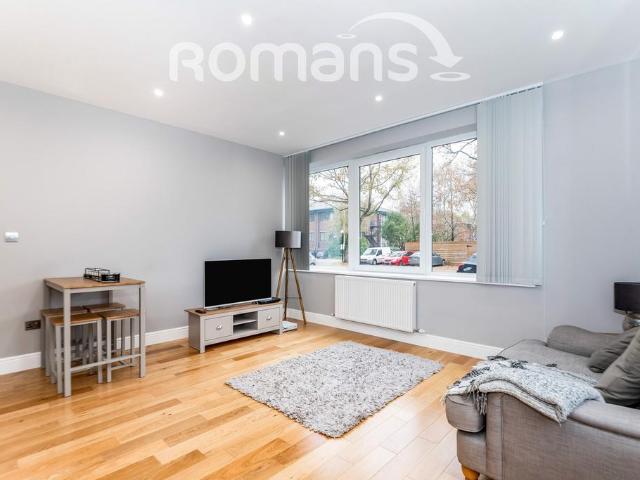 Barley Way, Fleet, Hampshire, GU51 1 bed flat to rent £1,150 pcm £265 pw