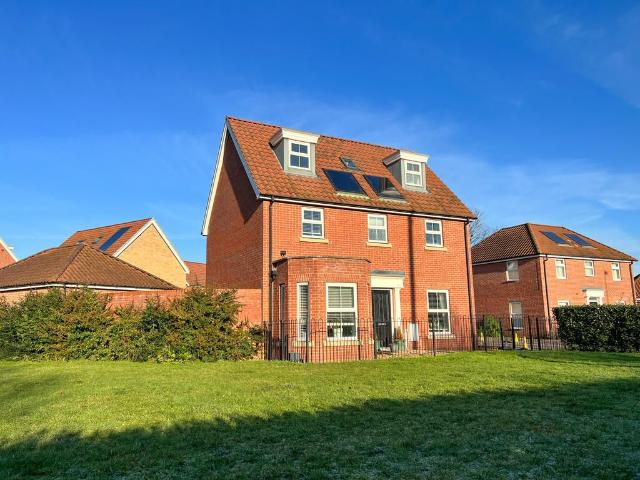 Barleycorn Way, Beck Row, Bury St. Edmunds IP28, 5 bed property to rent, £2,350 pcm | PrimeLocation