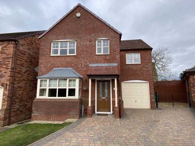 Barleyfield Rise, Wall Heath DY6 3 bed detached house to rent £1,400 pcm £323 pw