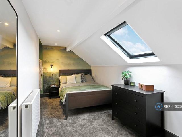 Barleyhill Road, Garforth, Leeds, LS25 1 bed in a house share to rent £600 pcm £138 pw