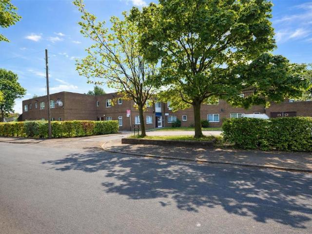 Barlow House, North Street, South. 1 bed flat to rent £500 pcm £115 pw