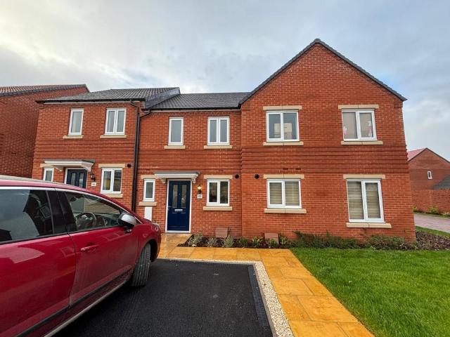 Barlow Street, Lichfield. 2 bed terraced house to rent £1,300 pcm £300 pw