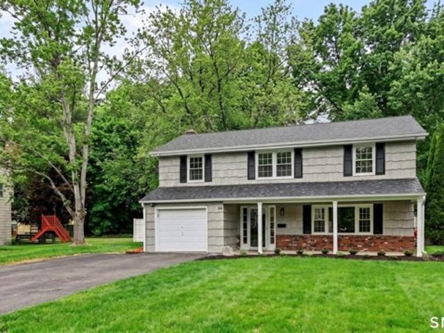 Barmore Dr W, Stamford, Home For Sale