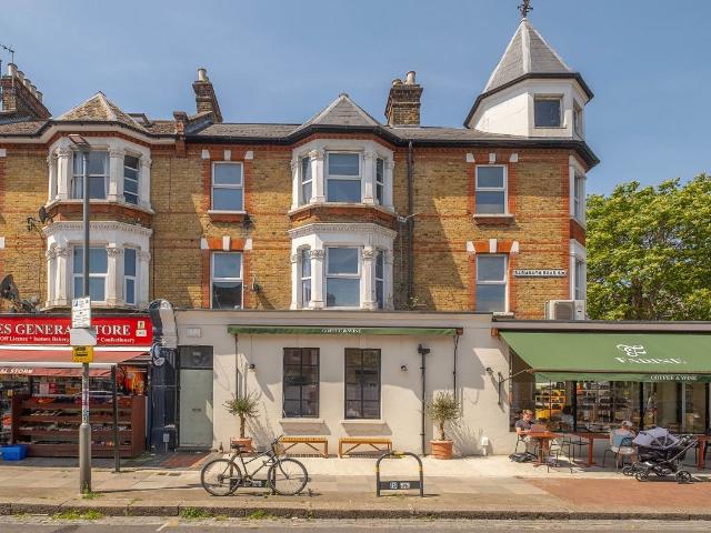 Barmouth Road, London SW18, 3 bed flat to rent, £3,000 pcm | PrimeLocation