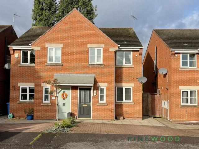 Barn Croft, Mansfield NG18 3 bed semi detached house to rent £975 pcm £225 pw