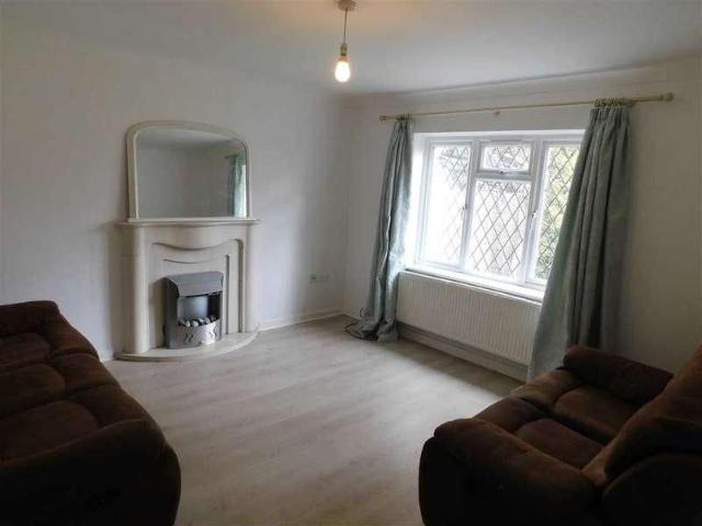 Barn End Lane, Wilmington, Dartford, DA2