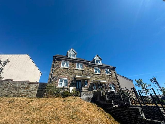 Barn Park Terrace, Wadebridge PL27, 4 bed property to rent, £1,400 pcm | PrimeLocation