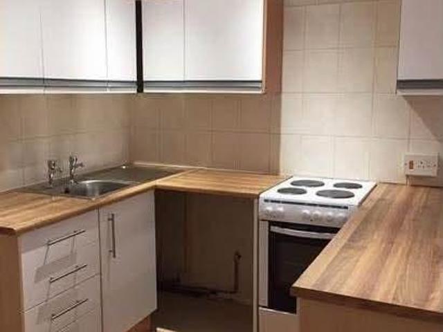 Barn Road, Carmarthen, SA31 1 bed apartment to rent £575 pcm £133 pw