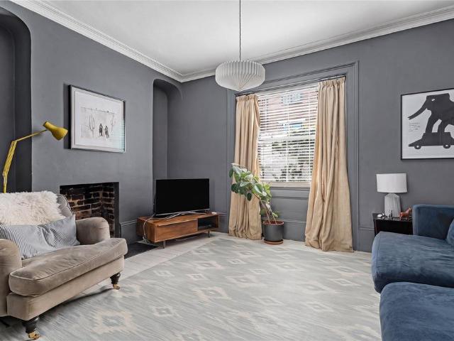 Barnabas Road, Homerton, Hackney. 3 bed end of terrace house to rent £3,850 pcm £888 pw