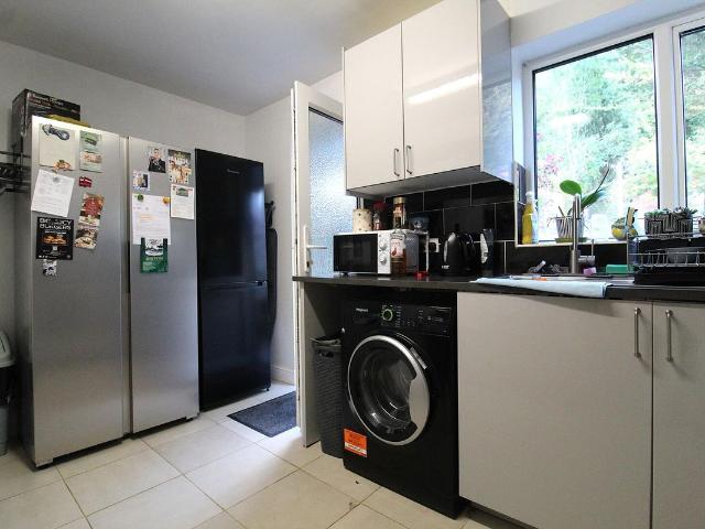 Barnacres Road, Hemel Hempstead HP3, 3 bed terraced house to rent, £2,000 pcm | PrimeLocation