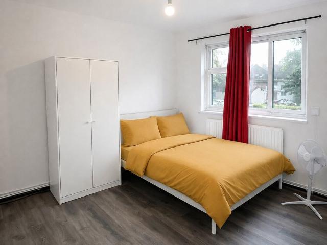 Barnardo Gardens, Wapping E1, 5 bed shared accommodation to rent, £1,025 pcm | PrimeLocation