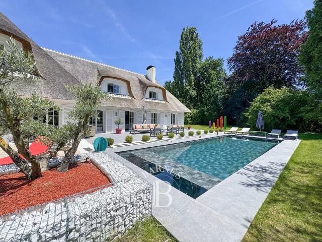 BARNES AIX LES BAINS MAISON D'EXCEPTION 5 SUITES PISCINE ET JARDIN