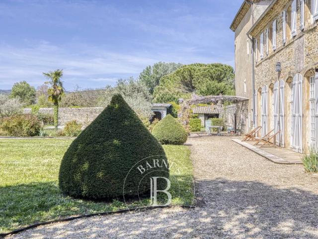 Barnes Drôme Sud Valence Propriété du XVIIIème avec jard. 611m² Valence