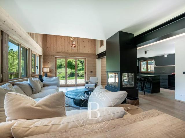 BARNES SAINT GERVAIS EXCLUSIVITE CHALET D'EXCEPTION RENOVE VUE PANORAMIQUE MONT BLANC
