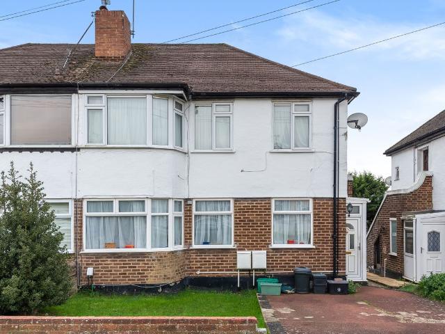 Barnesdale Crescent, Orpington BR5, 2 bed maisonette to rent, £1,500 pcm | PrimeLocation