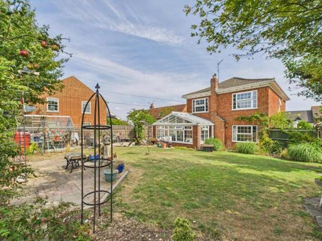 Barnett Way, Bierton, 4 Bedroom Detached