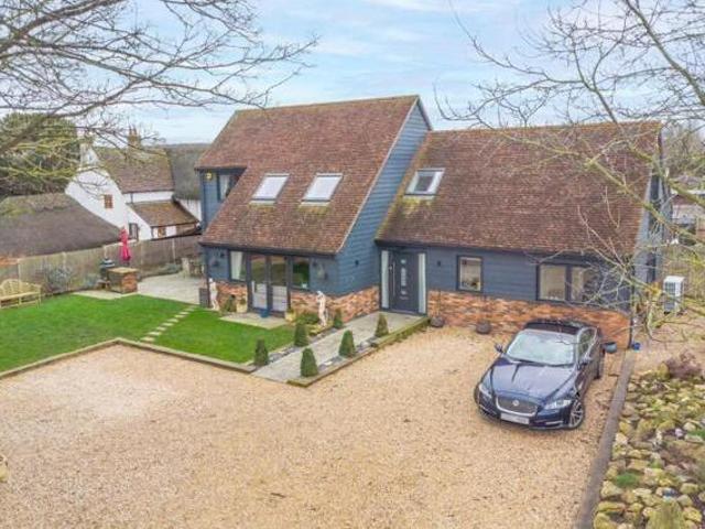 Barnett Way, Bierton, 5 Bedroom Detached