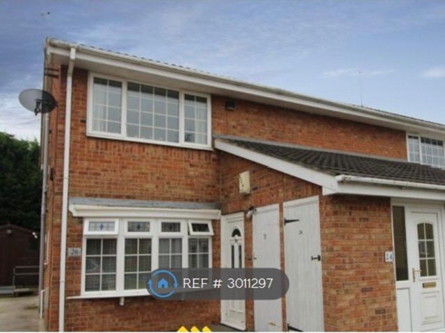 Barnet Green, Doncaster DN7, 2 bed flat to rent, £700 pcm | PrimeLocation