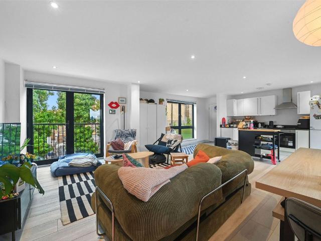 Barnet Grove, Bethnal Green, London E2, 1 bed flat to rent, £2,350 pcm | PrimeLocation