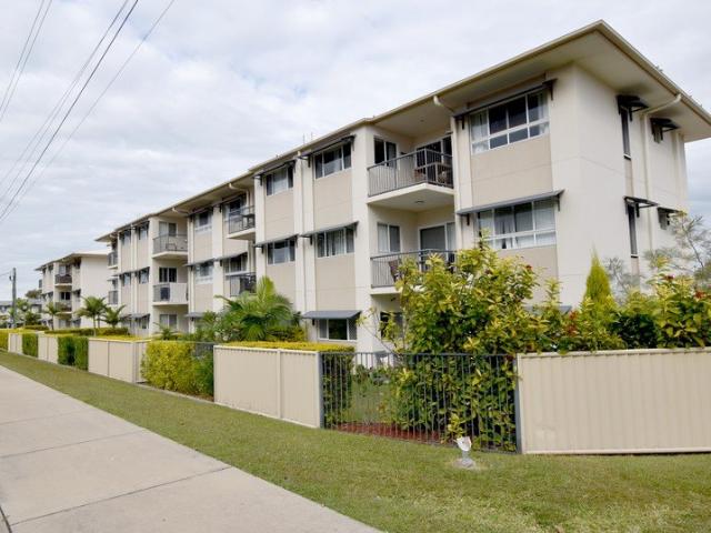 BARNEY POINT UNIT WITH OCEAN VIEWS