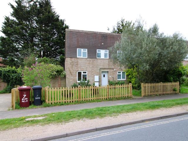 Barnfield Drive, Chichester, PO19 4 bed end of terrace house to rent £2,000 pcm £462 pw