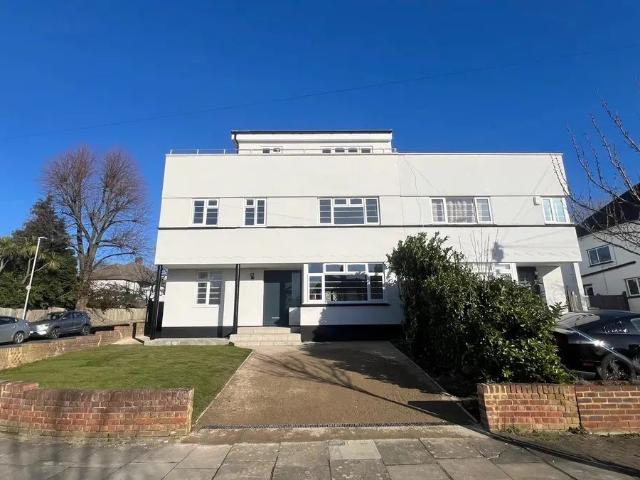 Barnfield, New Malden KT3, 5 bed town house to rent, £4,500 pcm | PrimeLocation