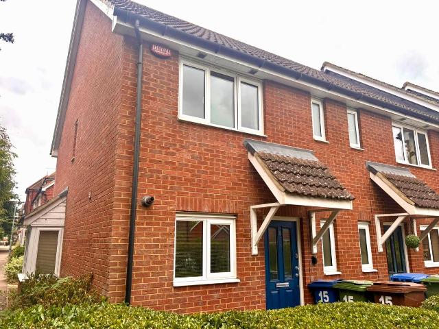 Barnfields Court, Sittingbourne ME10, 2 bed property to rent, £1,400 pcm | PrimeLocation