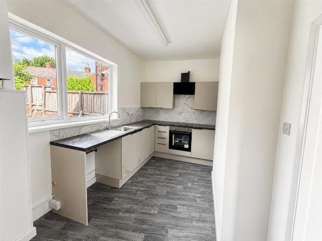 Barnsley Road, Moorthorpe, South Elmsall, Pontefract WF9, 2 bed terraced house to rent, £750 pcm | PrimeLocation