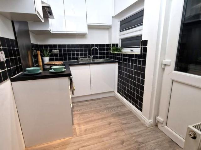 Barnsley S71, 2 bed terraced house to rent, £795 pcm | PrimeLocation