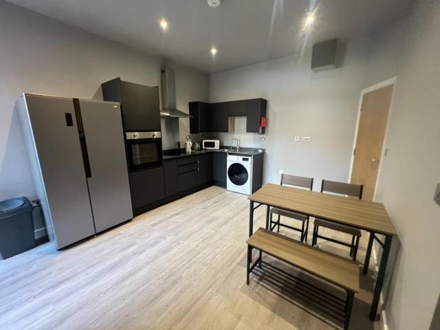 Barnsley Street, Springfield, Wigan, WN6 1 bed in a house share to rent £550 pcm £127 pw