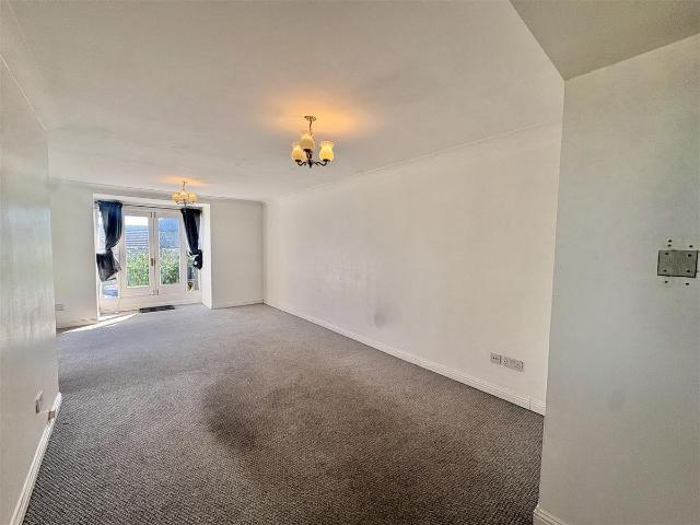 Barnstaple Road, Southend On Sea SS1, 2 bed flat to rent, £1,495 pcm | PrimeLocation