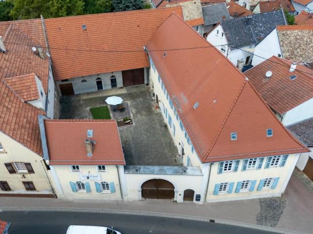 Barockes Bauernhaus in Gau Odernheim mit viel Platz